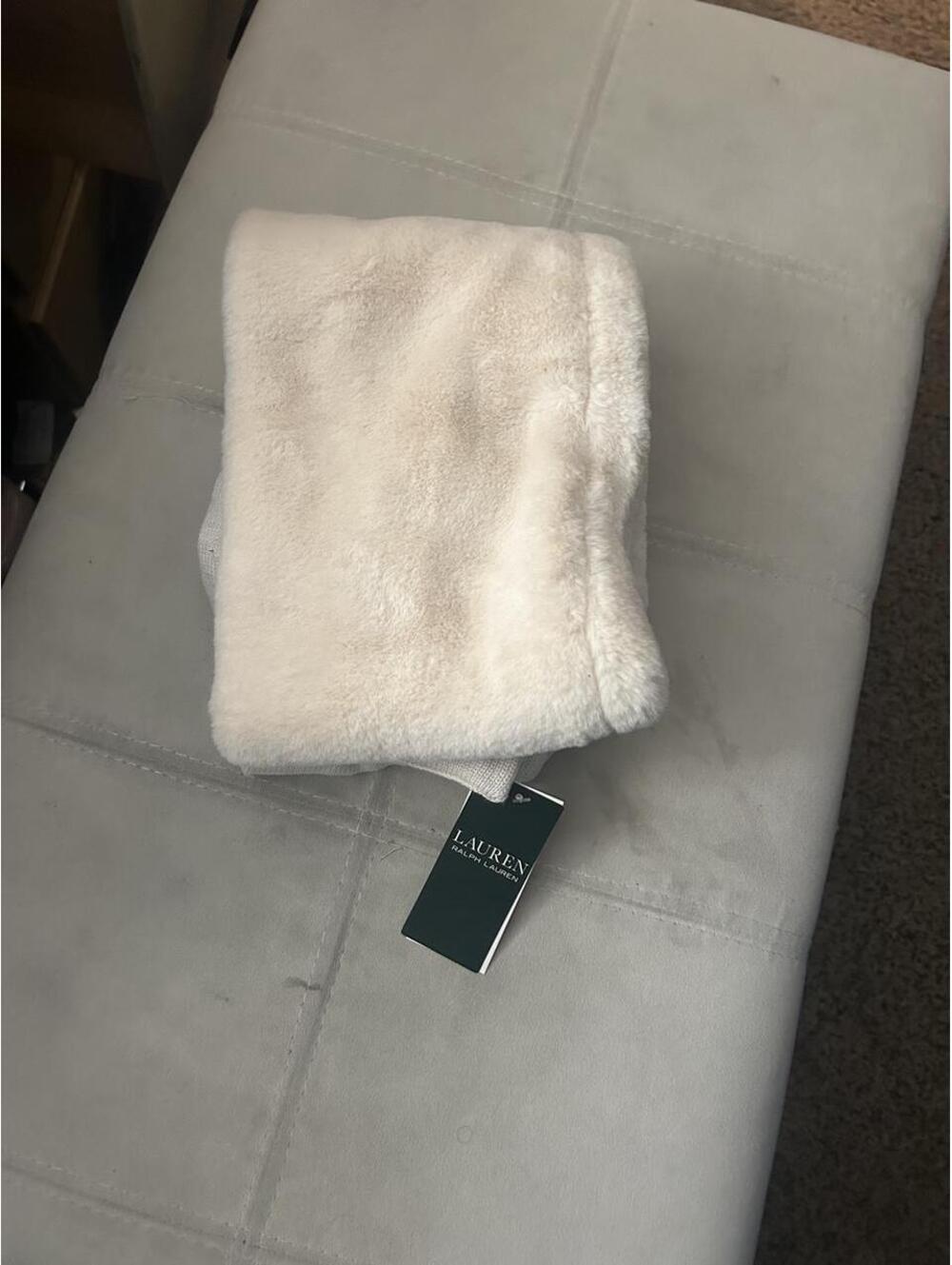 NWT Lauren Ralph Lauren white faux fur knit scarf wrap